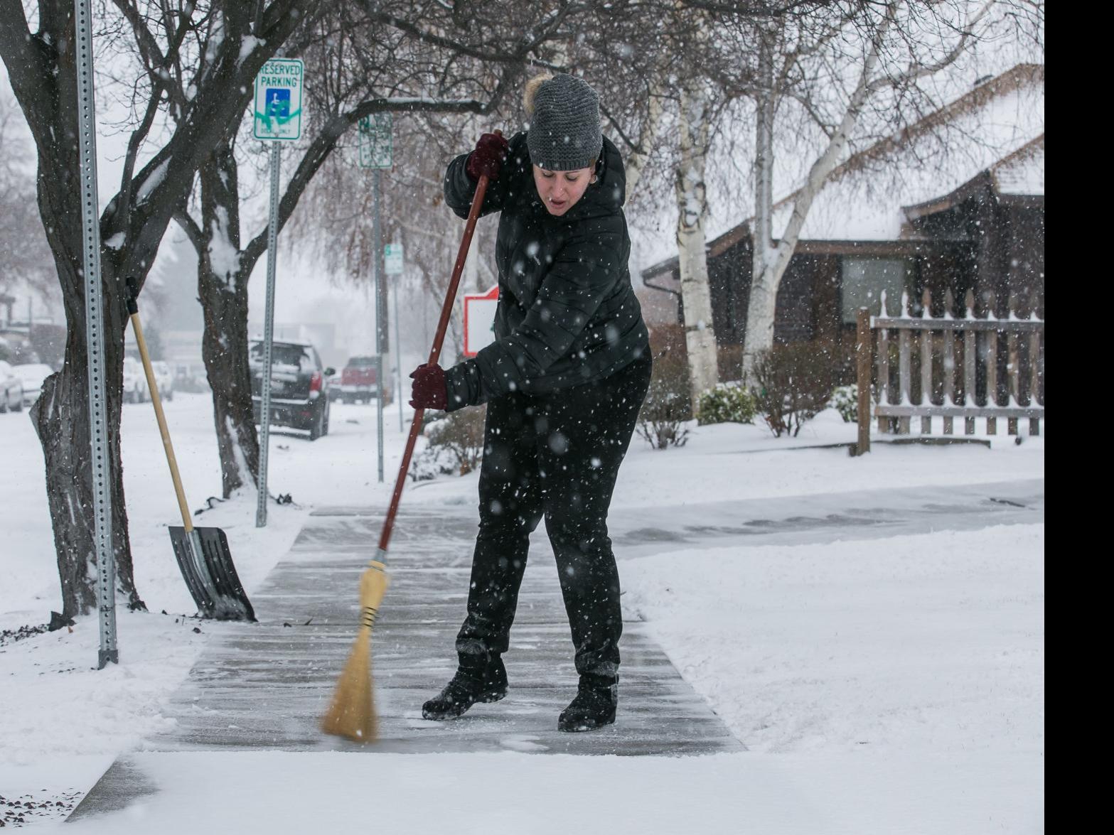 Yakima Gets 10 Inches Of Snow In Winter Blast Most Schools Closed
