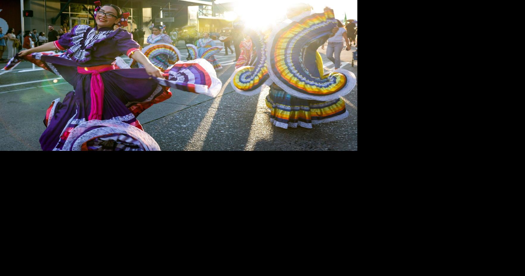 Seafair Torchlight Parade dazzles on the waterfront