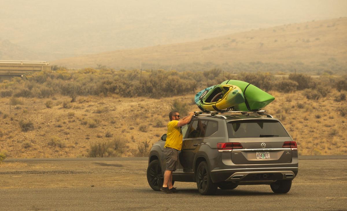 crews battle new fire near prosser with other blazes raging across the state local yakimaherald com crews battle new fire near prosser