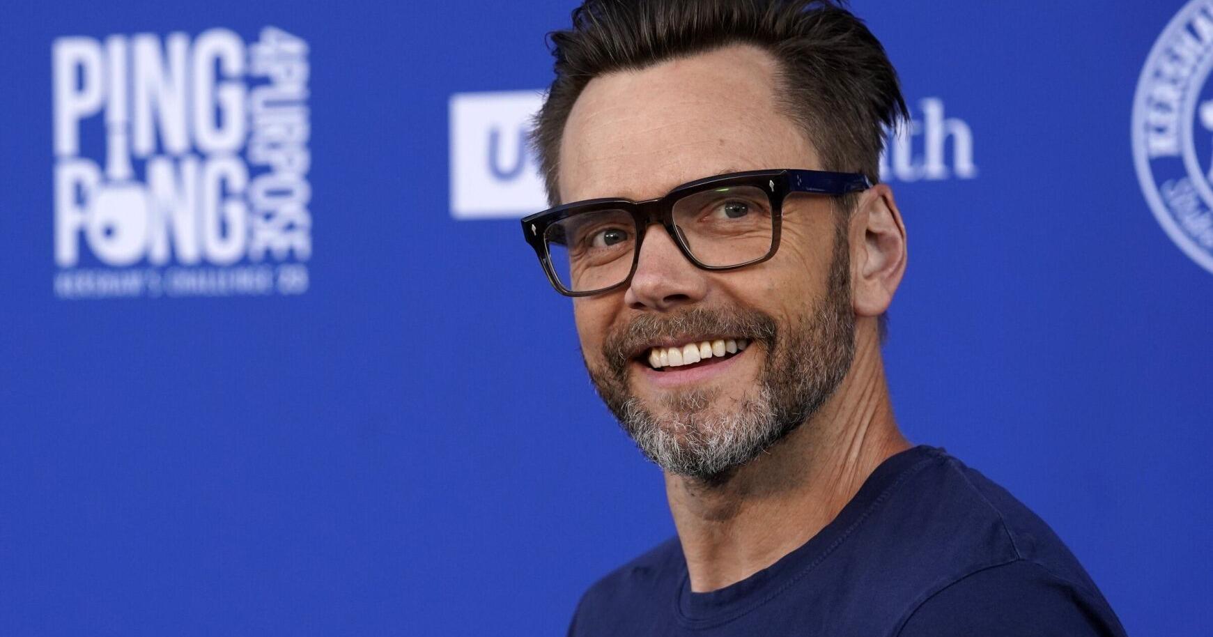 Joel McHale on WA upbringing, role in Brittany Snow's 'Parachute' | Entertainment - Vimarsana News