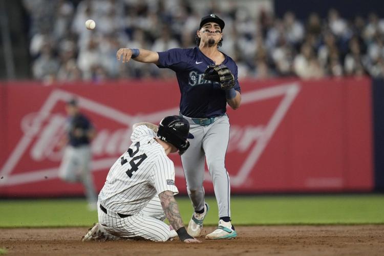 Mariners stun Yankees with improbable 4-run rally in 9th | Mariners ...