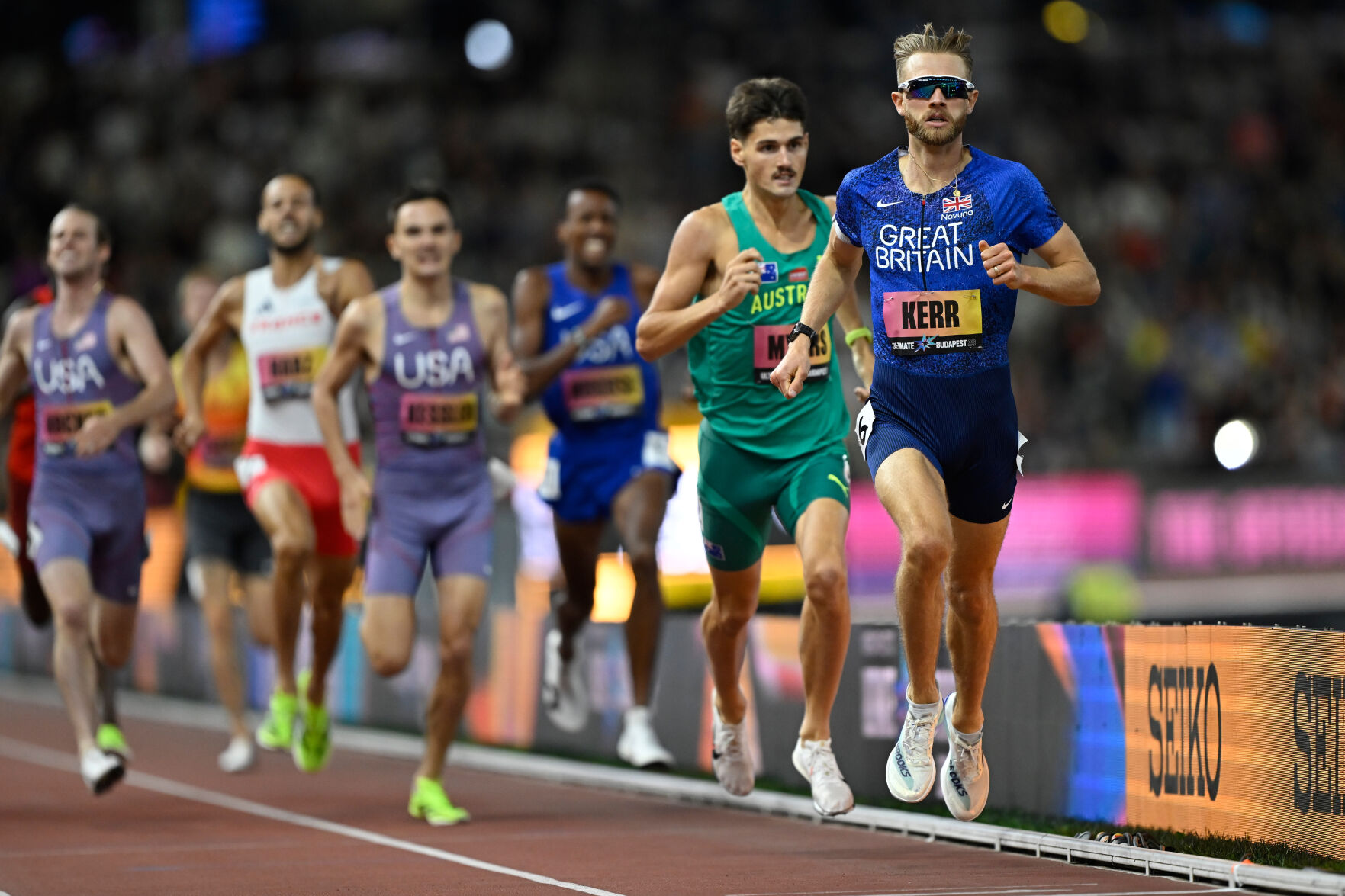 Champion USA代表　44 Wow!' Jefferson-Wooden clocks a 21.47 in the 200 at Ultimate, the