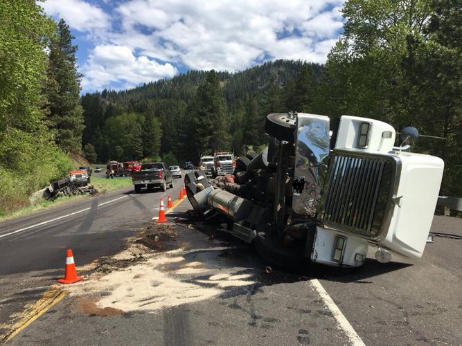 Blewett Pass closed after crash, asphalt spill | Local | yakimaherald.com
