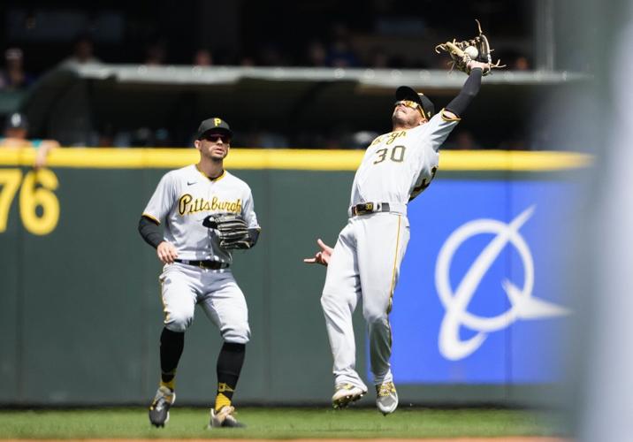 Luis Castillo shuts down Pirates as Mariners coast to victory, National  Sports