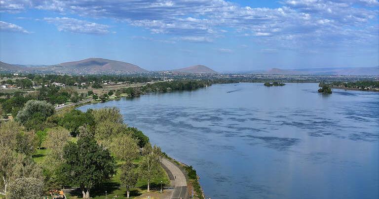 Columbia River shoreline