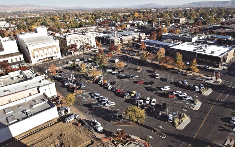 Downtown Yakima plaza meeting draws hundreds; mayor remains undecided