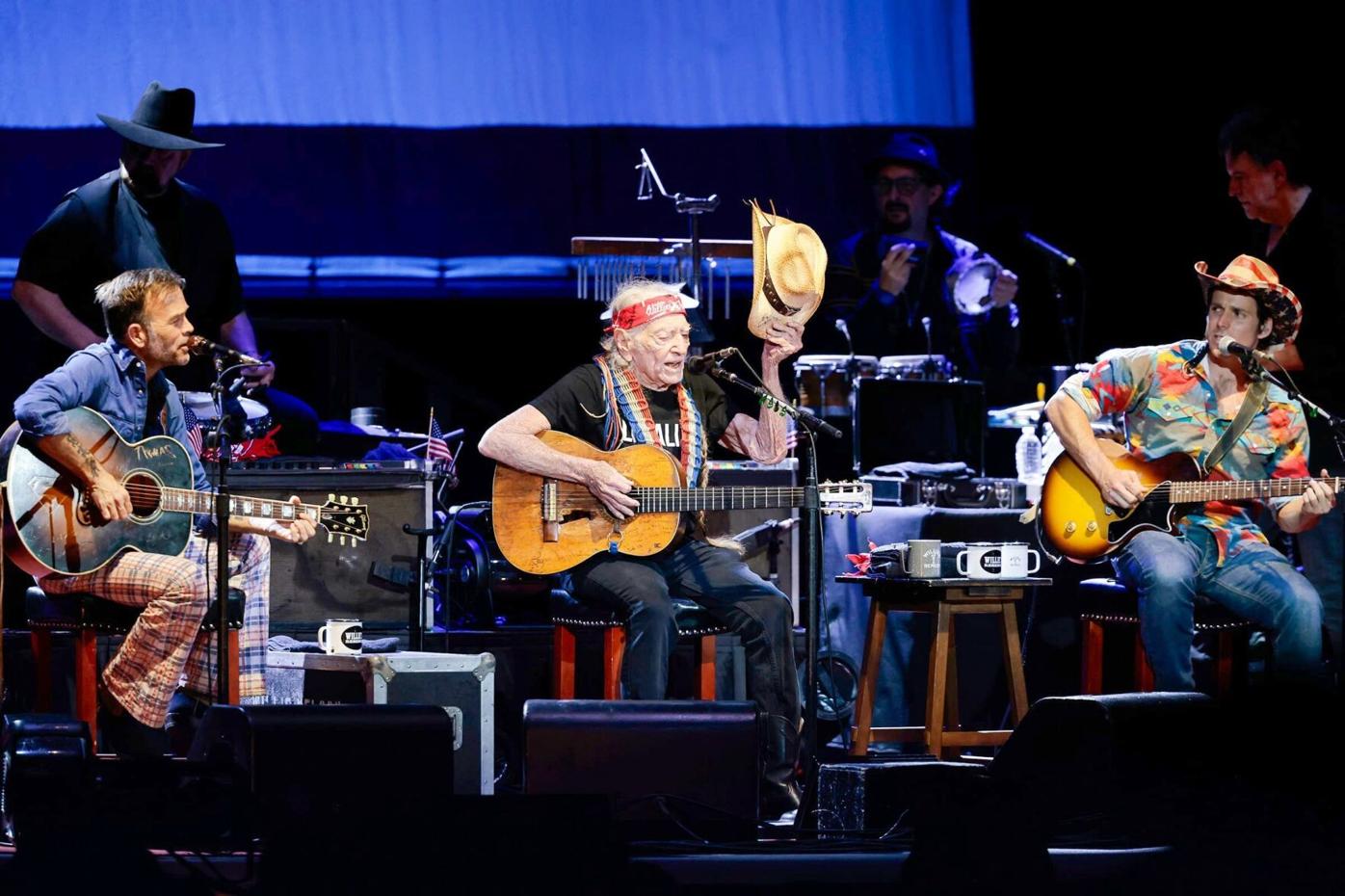 Review: Willie Nelson and Bob Dylan make magic at the Gorge ...