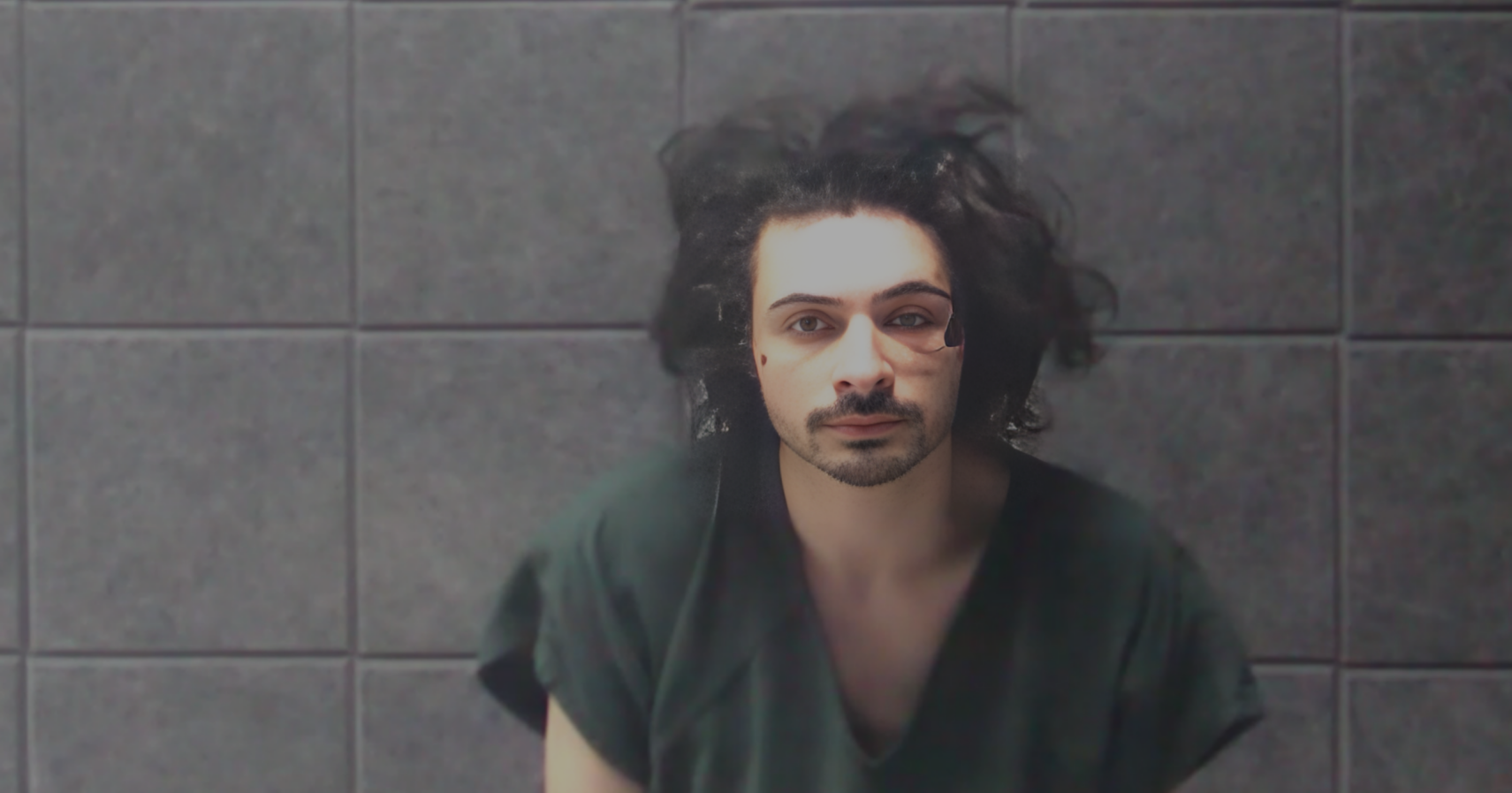 Lynnwood man accused of fleeing police in stolen car, crashing into light pole in Yakima - Vimarsana News
