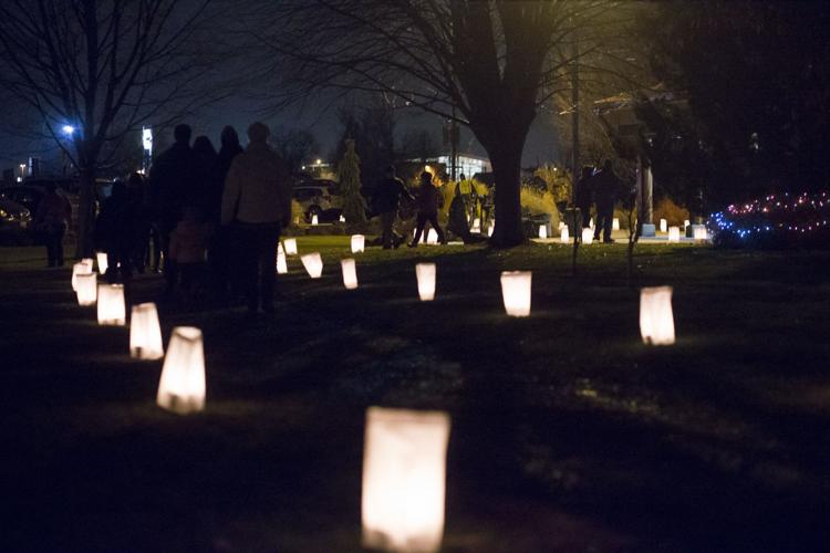 The Arboretum's Annual Luminaria Event News Photos