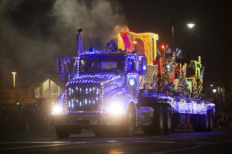 Photos Yakima Lighted Christmas Parade Local
