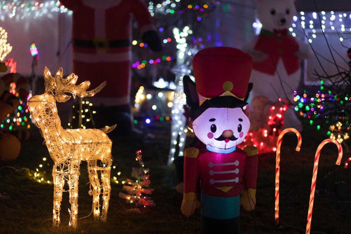 Christmas Bazaars Yakima Wa 2022 Listing Of Holiday Lights Displays Around The Yakima Valley 2021 | |  Yakimaherald.com