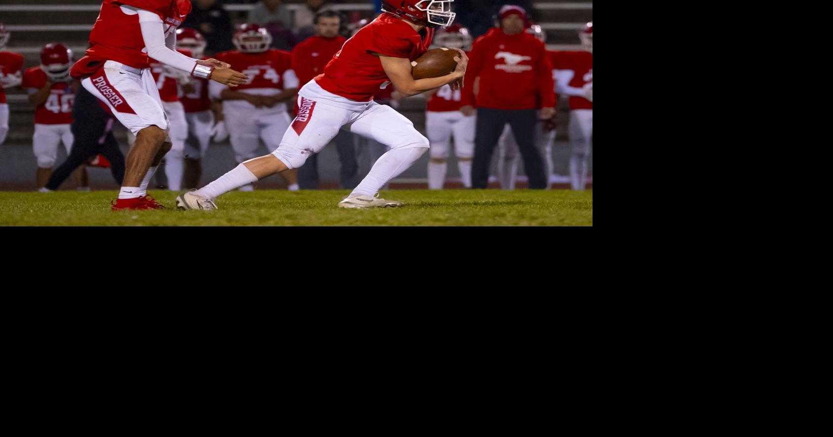 Healthy Hoefer gives Prosser a boost entering state football playoffs