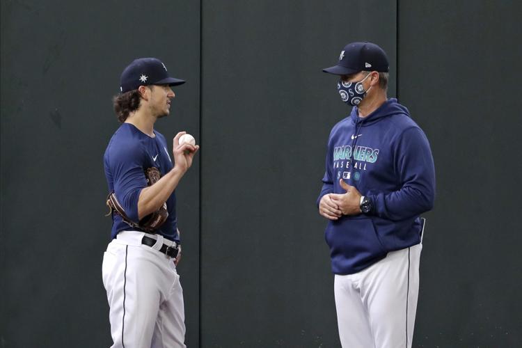 Photos from first day of Mariners summer camp Sports Photos