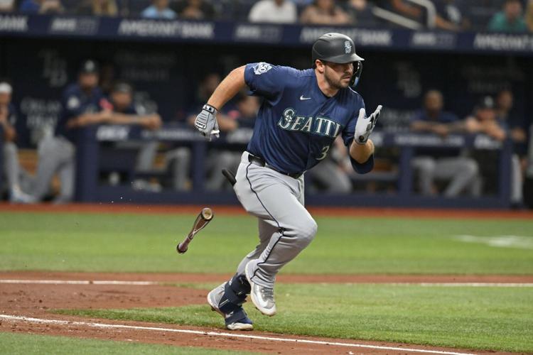 Mariners fall below .500 as losing streak continues with loss to Rays