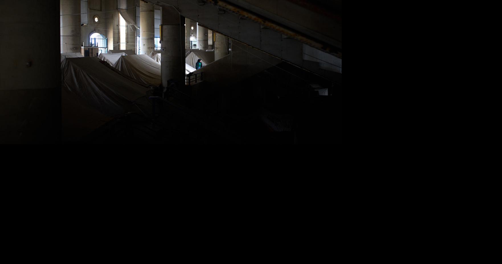 Oil Price Forecast Shifts Amid Trump's Isolationist Rhetoric: Redefining Global Power Dynamics in the Strait of Hormuz Standoff