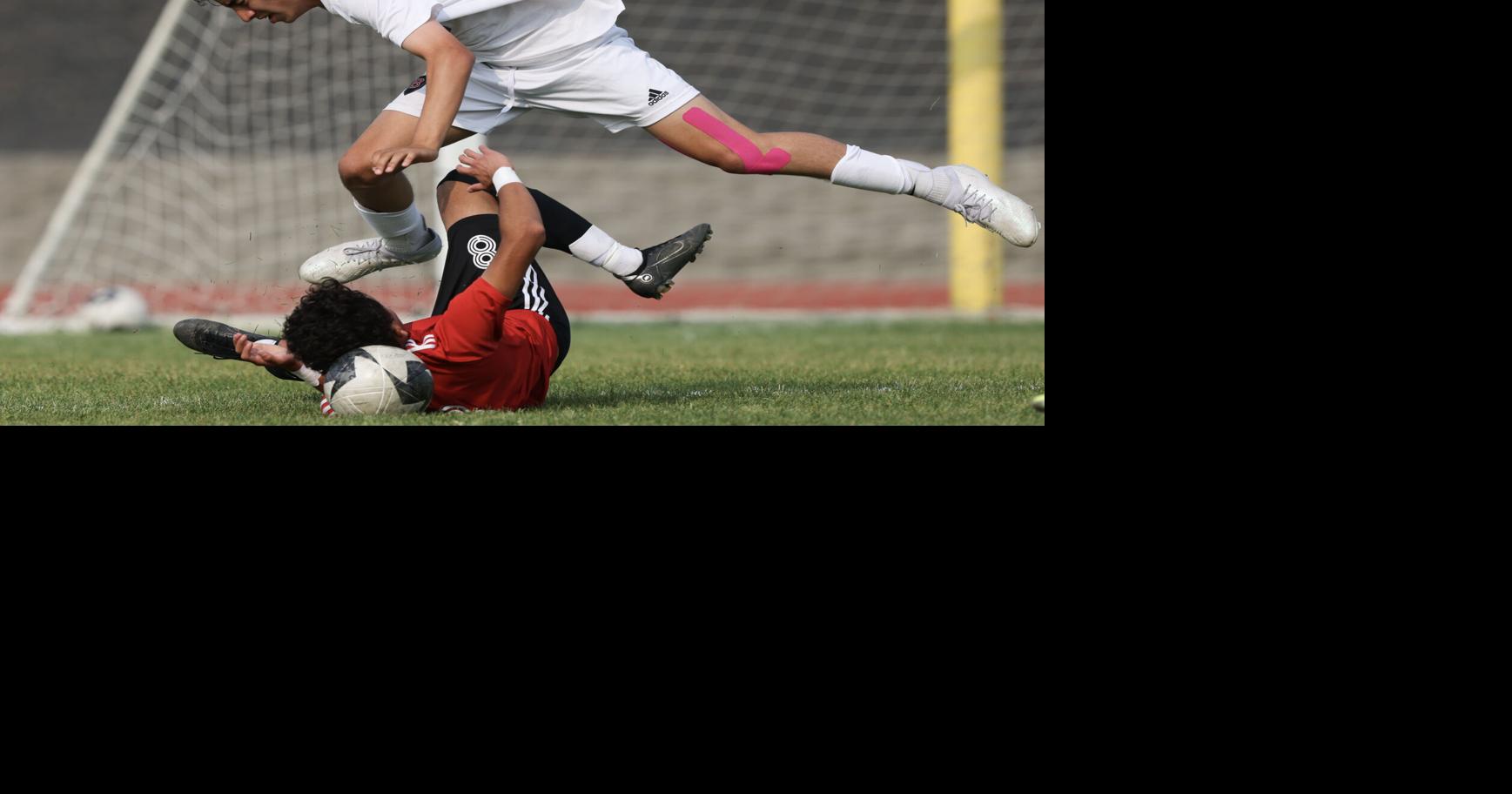 East Valley vs. Bellingham boys soccer