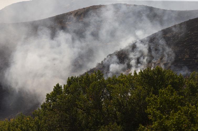Fire train' helps battle blaze in Yakima River Canyon