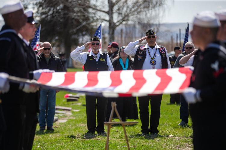 Remains of Vietnam War pilot laid to rest in Mabton cemetery Lower