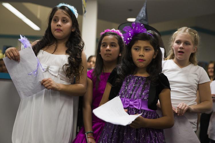 Students and Family Gather for Gilbert Elementary's Library Night