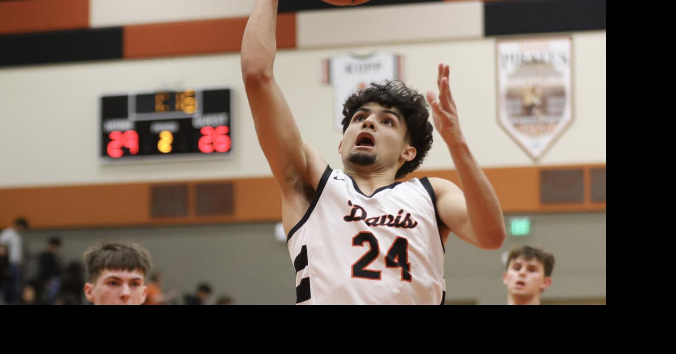 Cesar Hernandez provides late spark to lead Davis boys past West Valley ...
