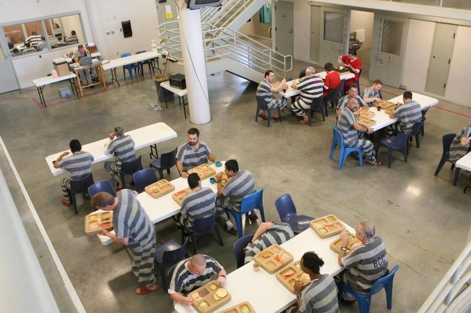 Why Benton County is taking its jailers to court | Local | yakimaherald.com