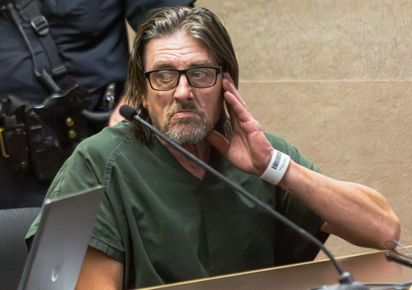 Yakima man charged with hitting teenage girls with van on South Fair