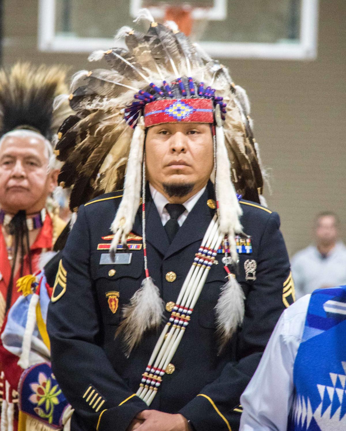 Social Scene Yakama Nation Annual Veterans Day Pow Wow Socialscene Yakimaherald Com
