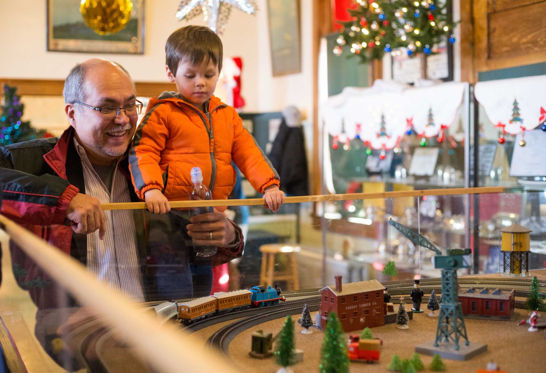 model train christmas