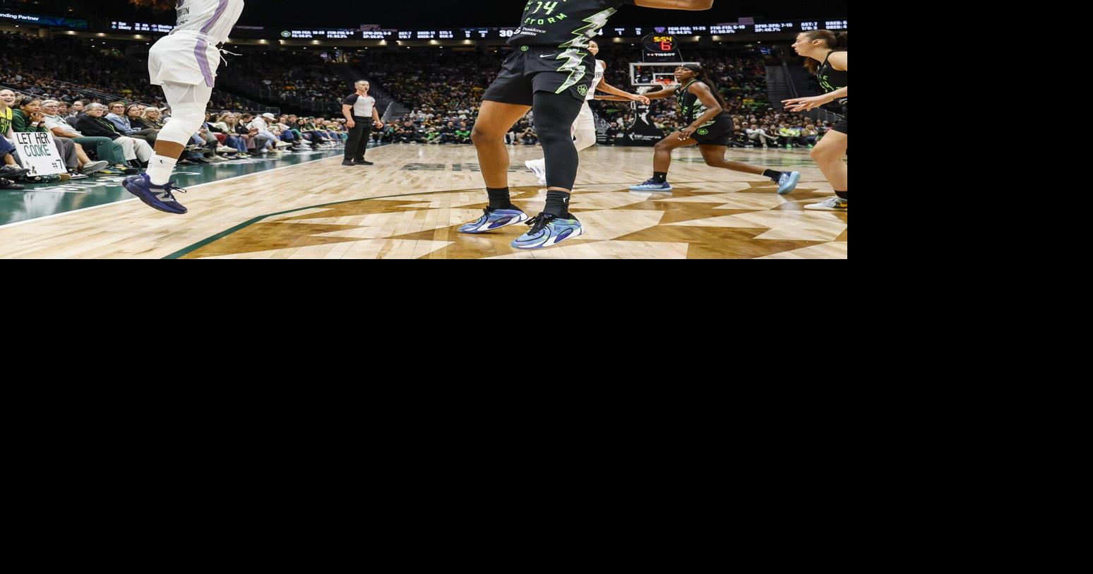 Photos: Seattle Storm take on Golden State Valkyries