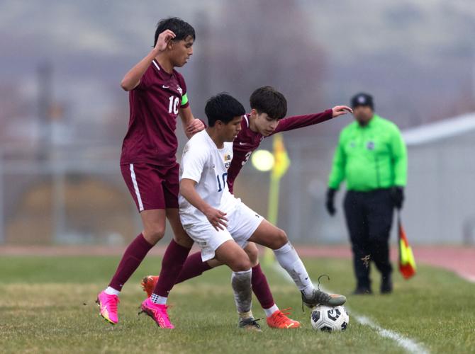 Early goal propels Highland to win over Wapato Sports