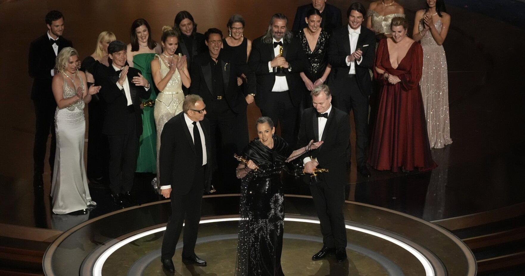 At Oscars 2024, Emma Stone wins over Lily Gladstone, 'Oppenheimer' wins big | Entertainment - Vimarsana News