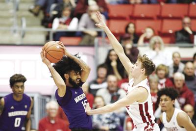 The Defense Is Broken The Offense Is In Disarray As Uw Huskies
