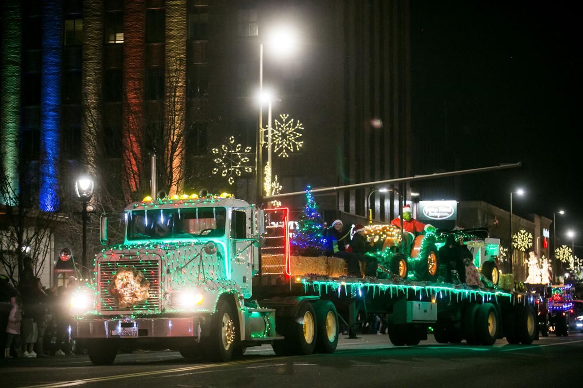 Downtown parade lights up Yakima Local