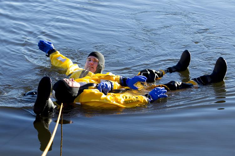 IceRescue-YH-010517-4.jpg