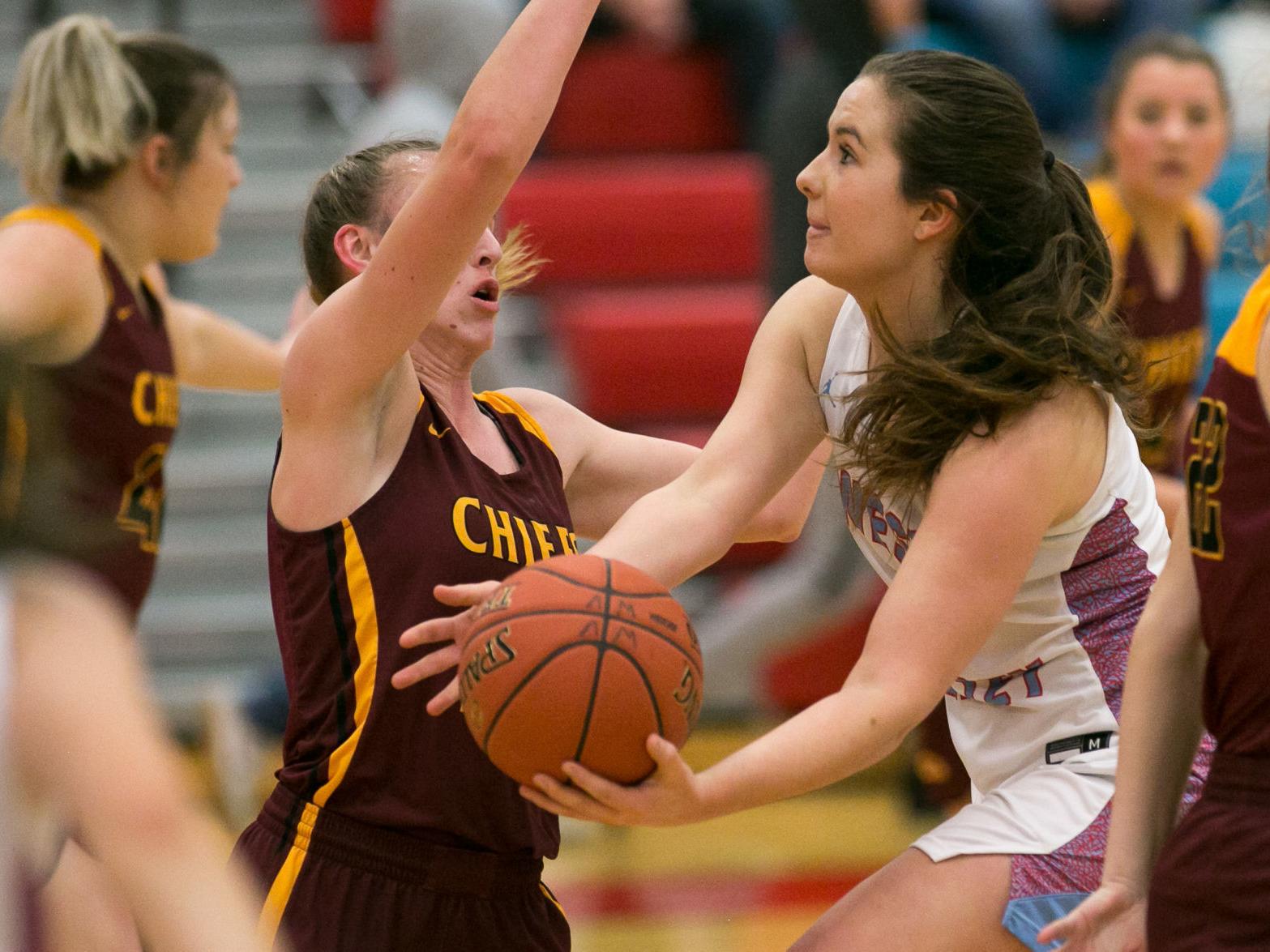 Local Report Yaks Land West Valley S Ariel Winslow Sports Watch Yakimaherald Com