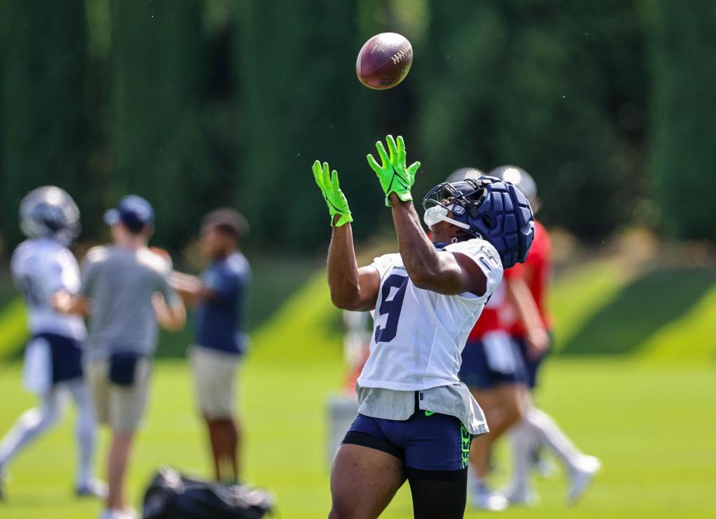 Seahawks' Kenneth Walker III and Zach Charbonnet Banged Up at Training Camp