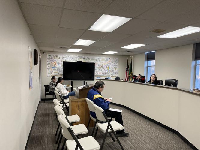 Mabton city council hires new clerk/treasurer, raises mayor's pay