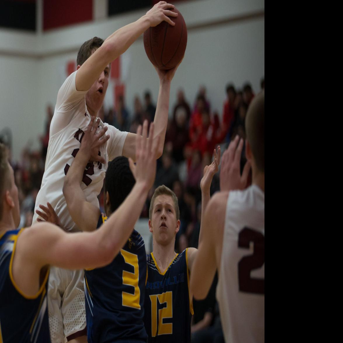 Sluggish Start Can T Keep Kittitas Boys Basketball From Rolling