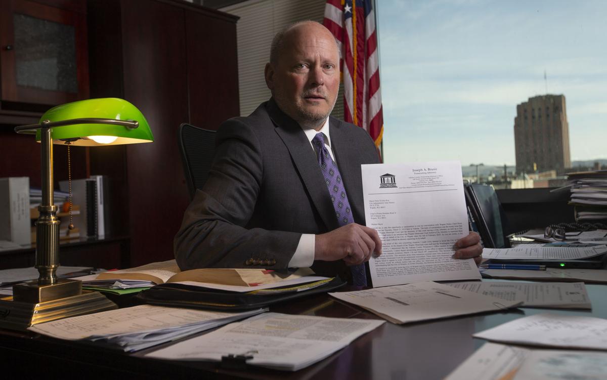 Wapato's lack of prosecuting attorney results in dismissal of 33