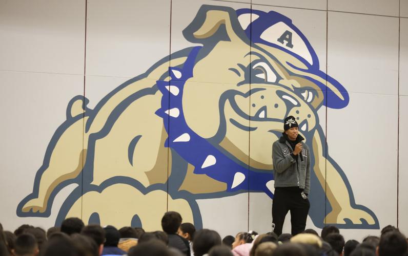 Adams Elementary students thrilled by visit from Bucks' Beauchamp