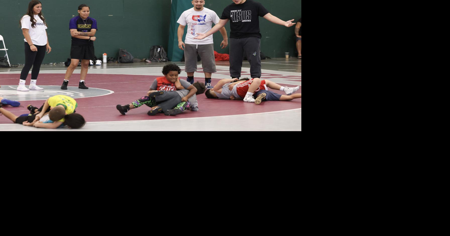 Free clinic led by Mat Classic winners, night competition highlight wrestling weekend at Sozo