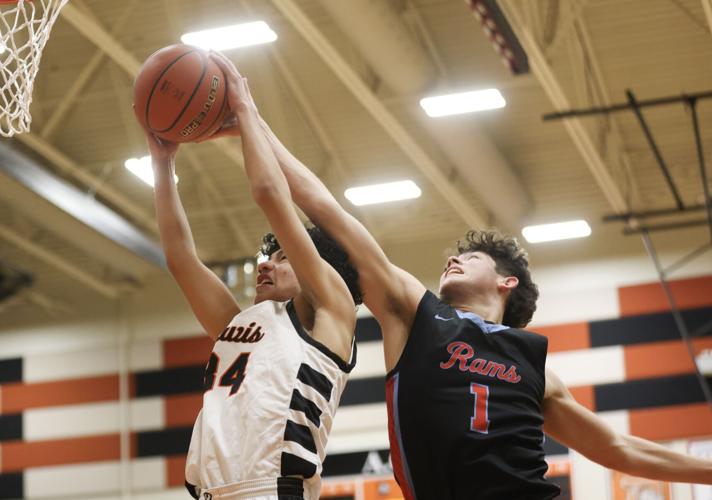 Cesar Hernandez provides late spark to lead Davis boys past West Valley ...
