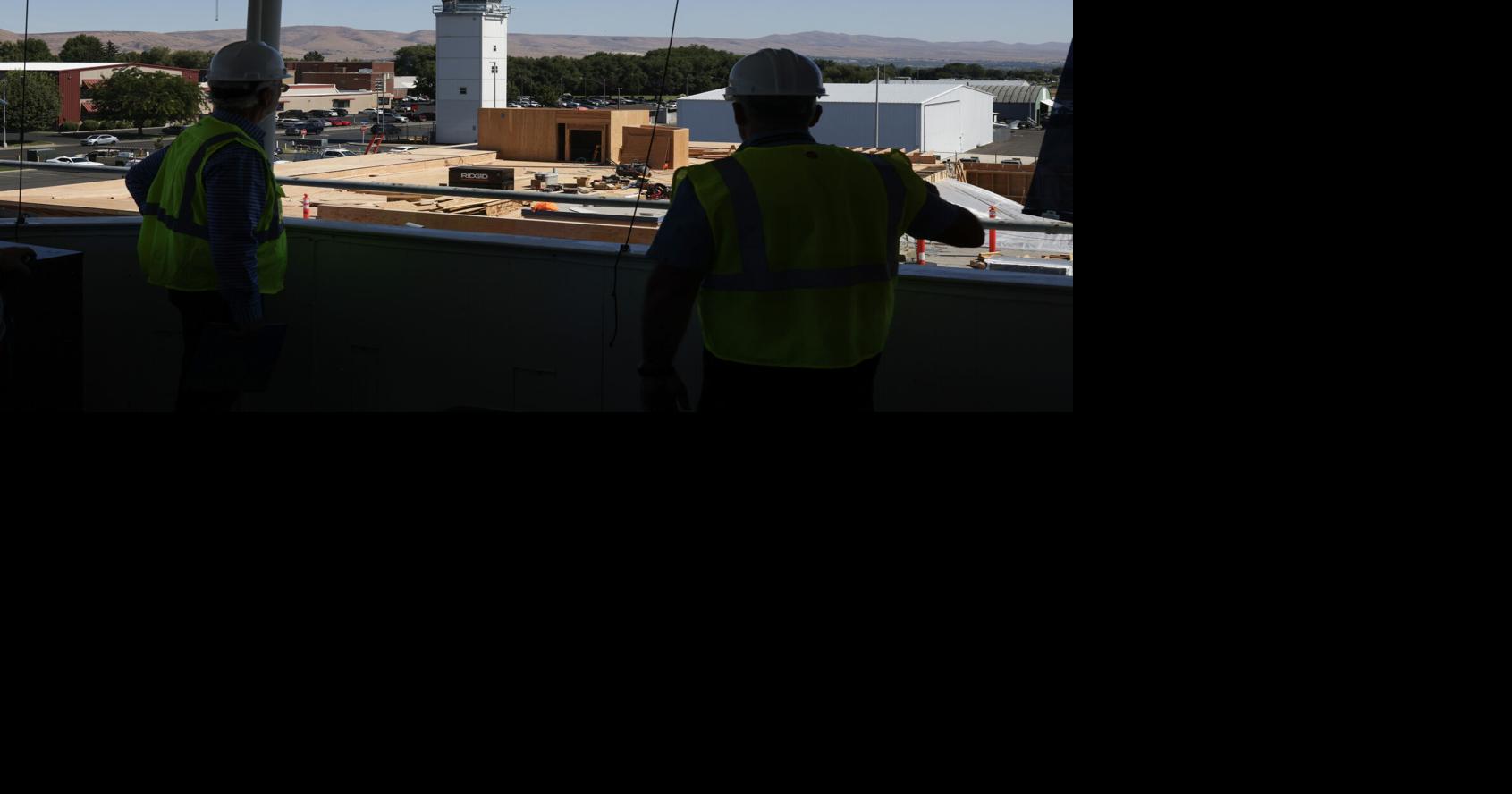 U.S. Rep. Dan Newhouse talks federal funding and upgrades at Yakima Air Terminal
