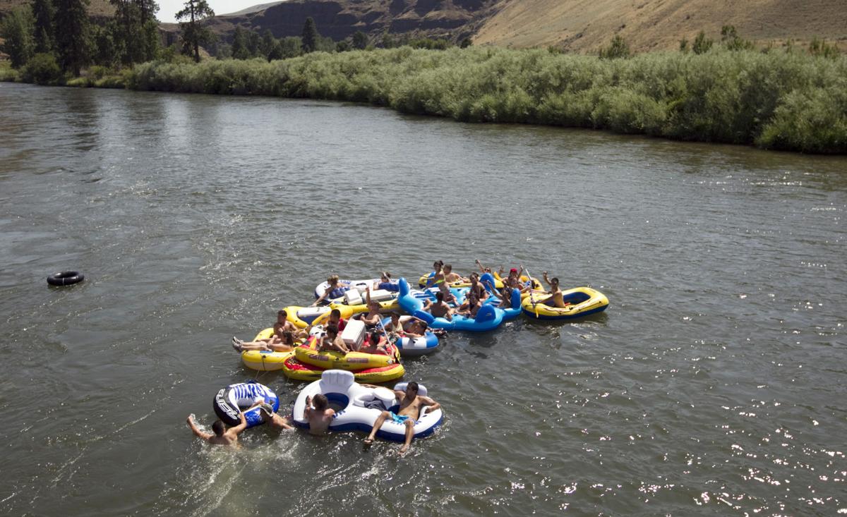 Floating The Yakima River S A Cool Way To Spend A Hot Day Discover