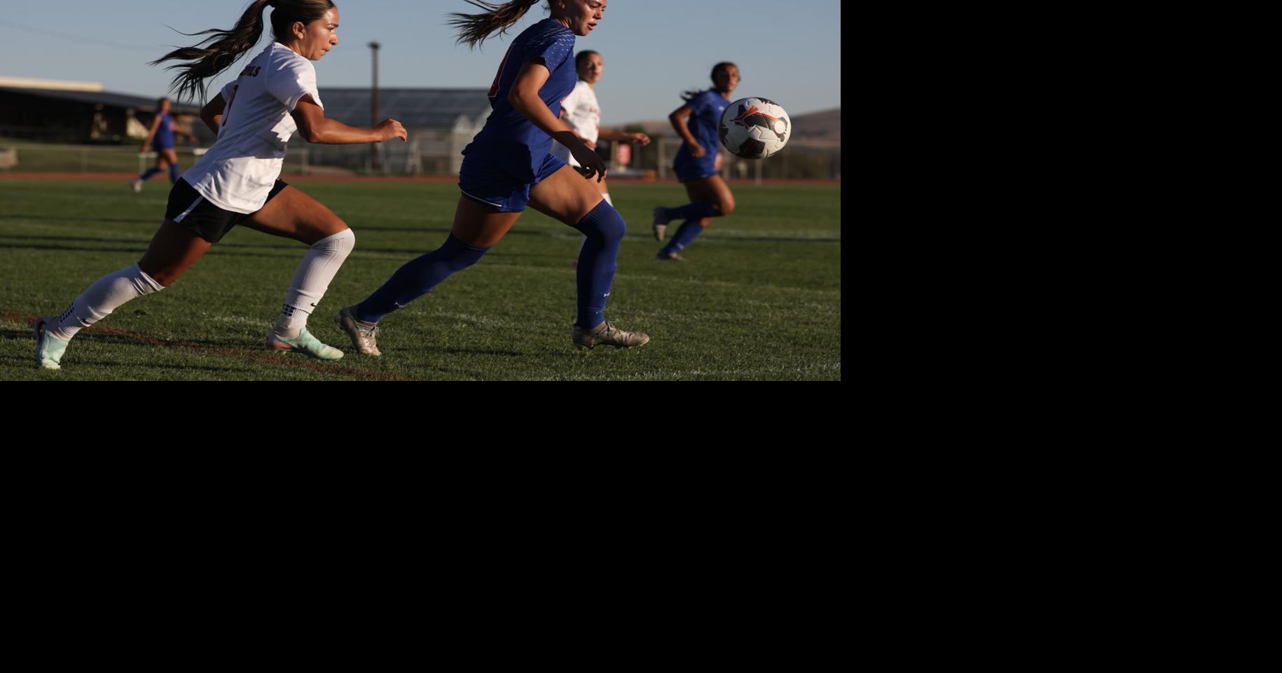 PHOTOS: Eisenhower defeats East Valley 3-2 in girls soccer