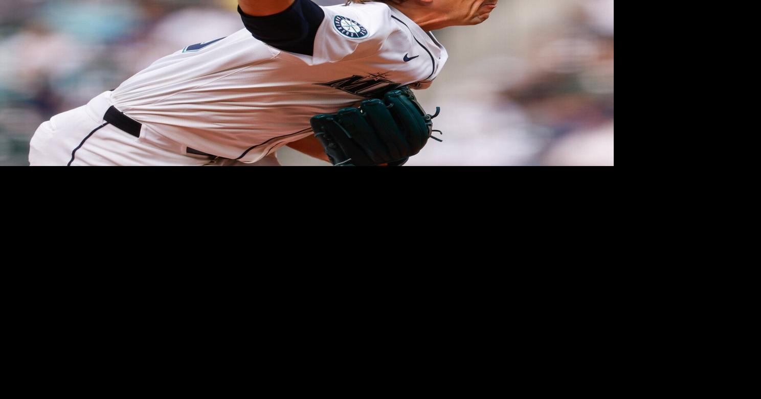 Photos: Seattle Mariners take on Kansas City Royals