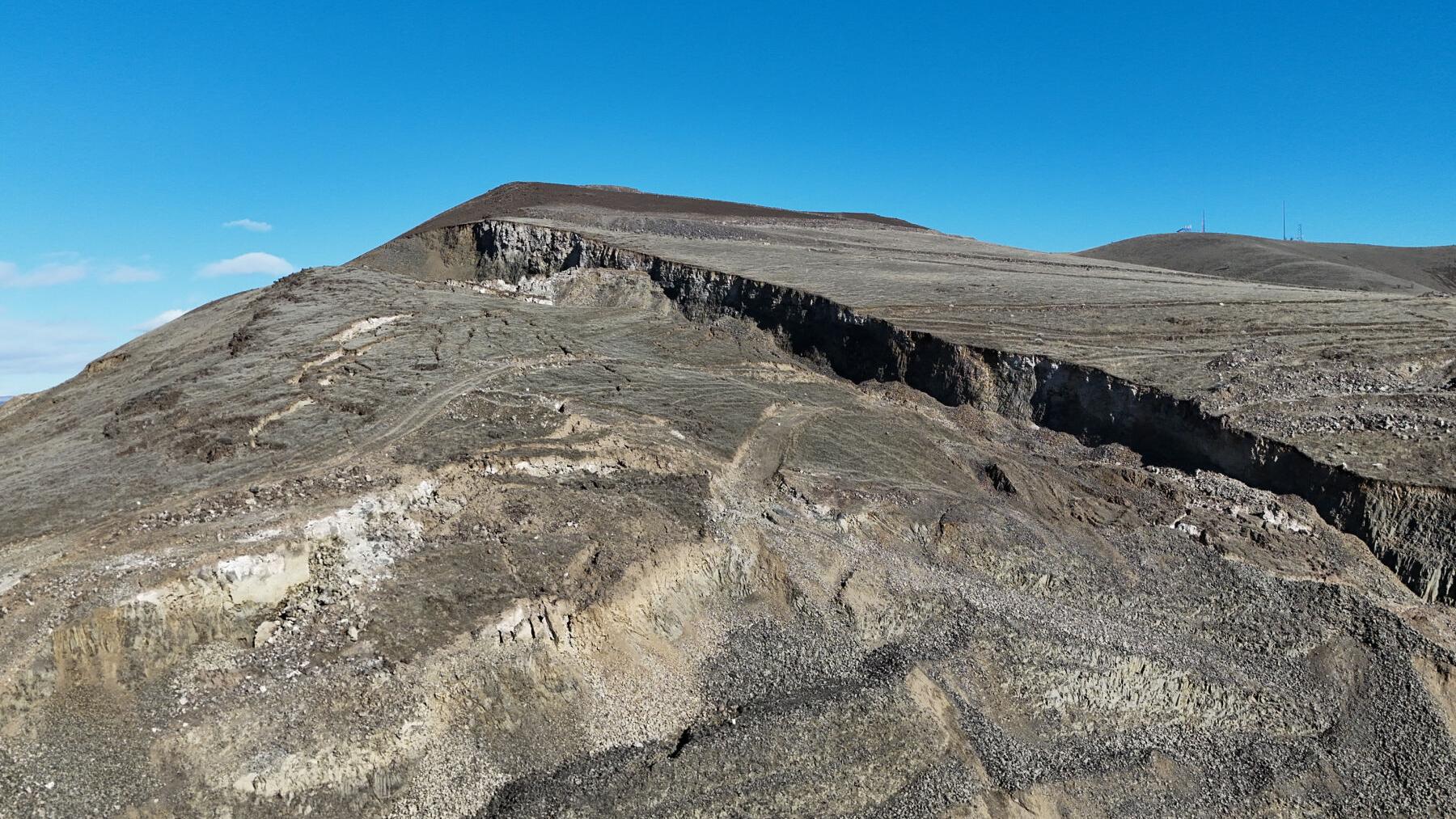 Rattlesnake Ridge landslide continues to move slowly near Union Gap | Lower  Valley | yakimaherald.com