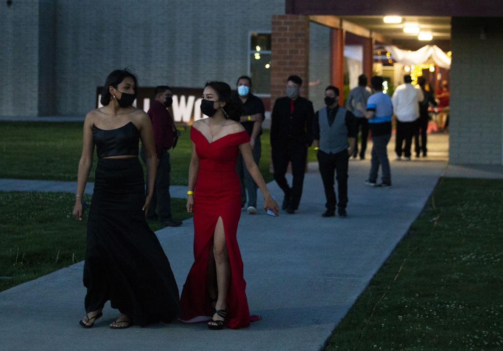 Prom returns to Yakima Valley schools | Explore Yakima | yakimaherald.com
