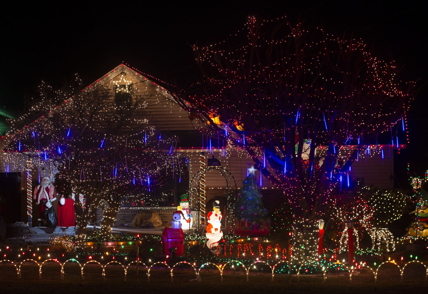 Christmas light displays to brighten 2020 in the Yakima area - Vimarsana News