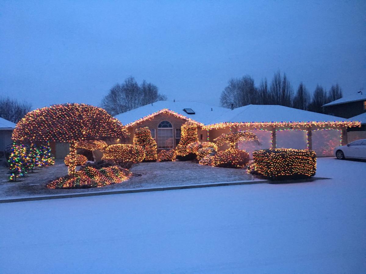 Christmas lights around the Yakima Valley Local